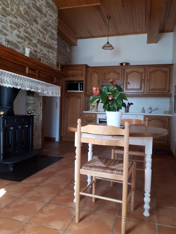 Bel appartement rénové dans maison bigourdane Pouzac Extérieur photo